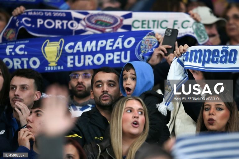 O líder FC Porto venceu hoje na receção ao Sporting de Braga, por 2-1, na 10.ª jornada da I Liga portuguesa de futebol, e manteve a vantagem na frente para os rivais.