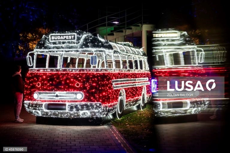 HUngria: Exposição de luzes Magic World do Lumina Park em Budapeste