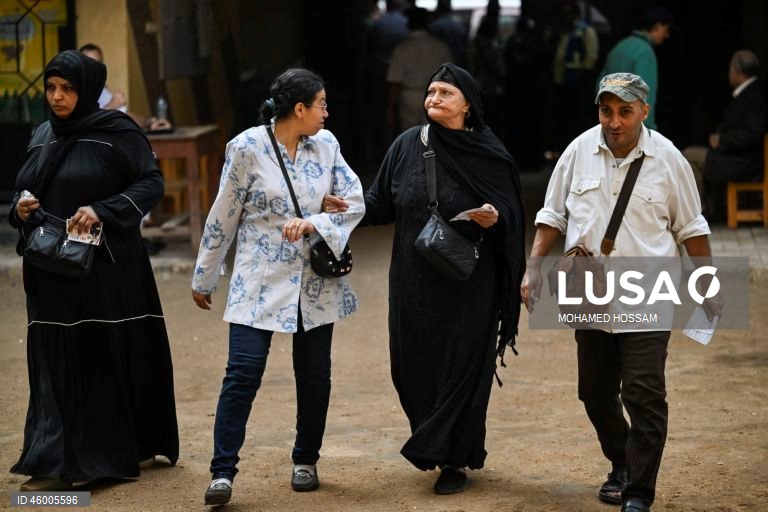 Egito: Primeira ronda das eleições parlamentares