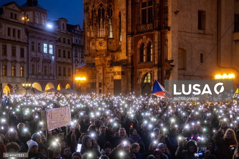 República Checa comemora o 36.º aniversário da Revolução de Veludo
