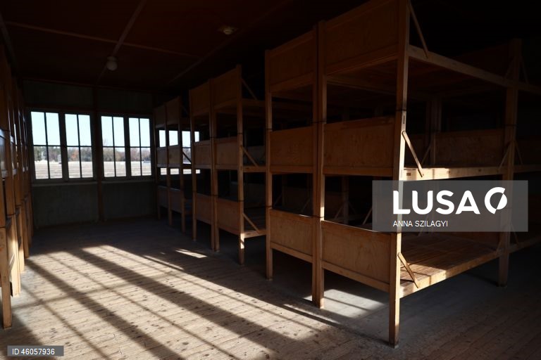 Alemanha: ministro da Cultura alemão Wolfram Weimer visita campo de concentração de Dachau