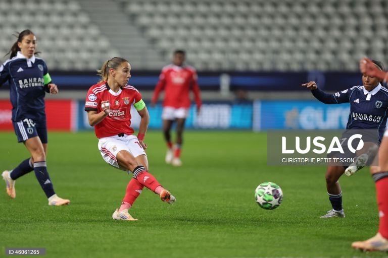 O Benfica piorou hoje a sua situação na Liga dos Campeões feminina de futebol, ao perder fora com as francesas do Paris FC (2-0), na quarta e antepenúltima jornada da fase de liga, penalizado por uma expulsão e erros a finalizar.