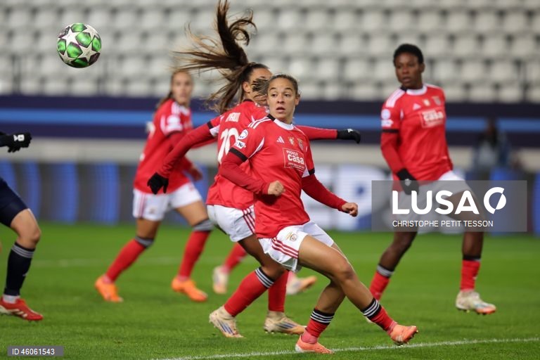 O Benfica piorou hoje a sua situação na Liga dos Campeões feminina de futebol, ao perder fora com as francesas do Paris FC (2-0), na quarta e antepenúltima jornada da fase de liga, penalizado por uma expulsão e erros a finalizar.