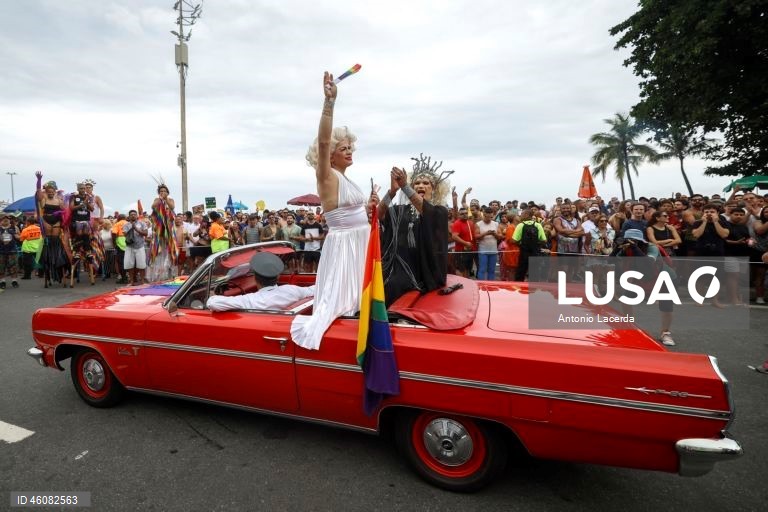 Brasil: Parada do Orgulho na Praia de Copacabana, no Rio e Janeiro