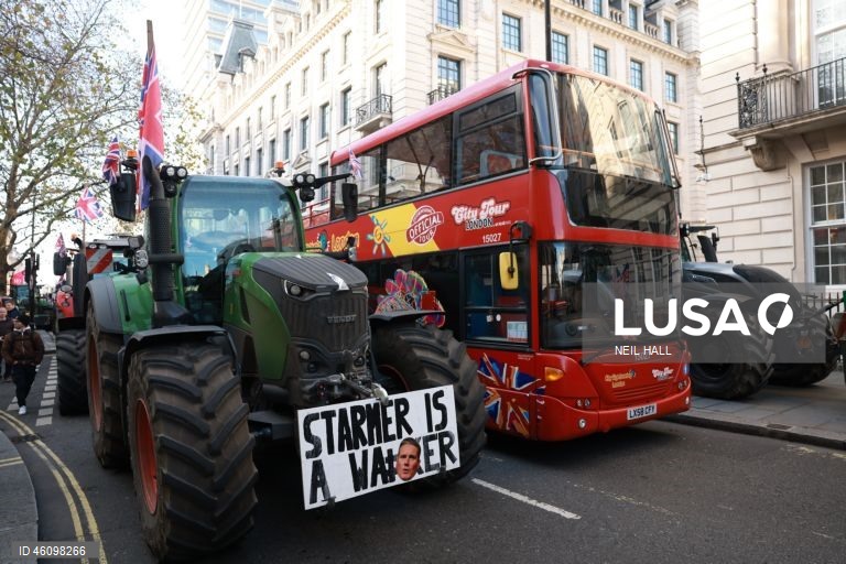 Reino Unido: Agricultores britânicos protestam no dia da apresentação do orçamento em Londres