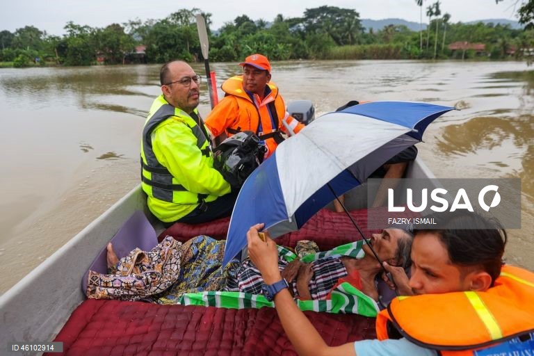 As inundações afetam a vida quotidiana na Malásia