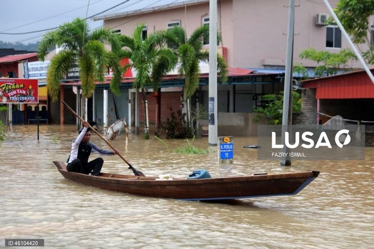 As inundações afetam a vida quotidiana na Malásia