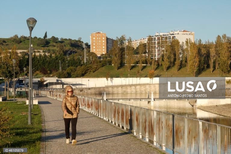 40 anos do plano urbano para a Alta de Lisboa, plano que teve um impacto significativo em áreas como o atual Bairro da Alta de Lisboa Sul e em bairros de barracas da Musgueira, Quinta Grande e Cruz Vermelha, em Lisboa.