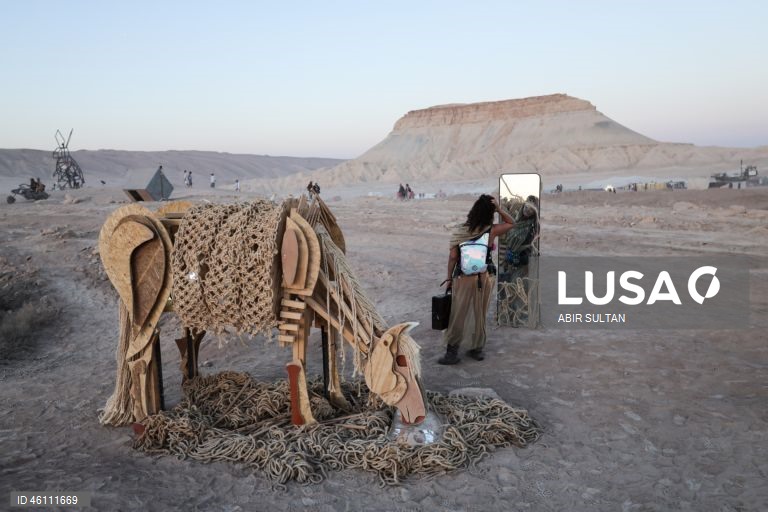 Israel: Festival Midburn no deserto do Negev