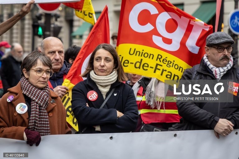 Paris: Sindicatos franceses protestam contra a preparação do orçamento do governo