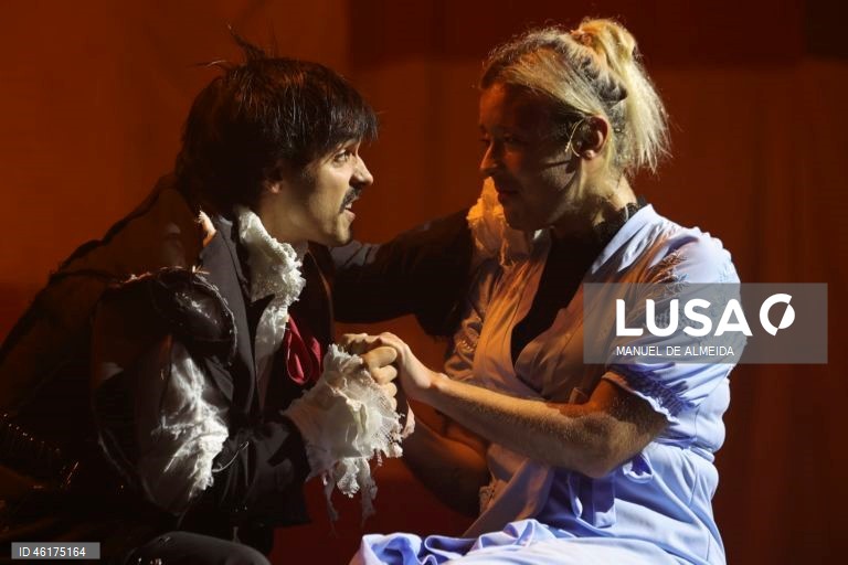 Teatro: Ensaio de imprensa da peça “Prometo-me Moderna”