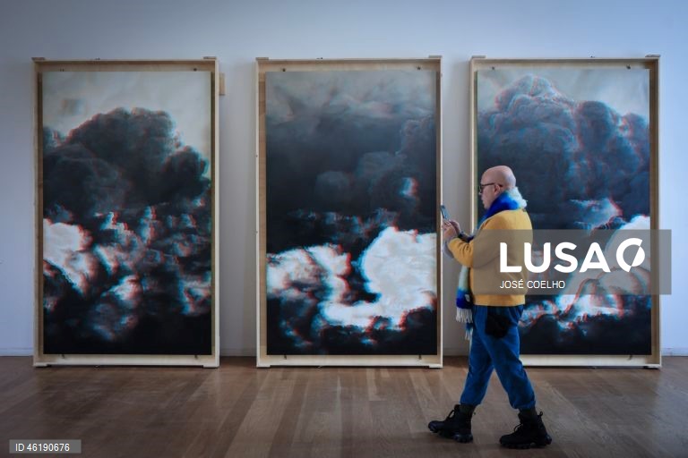 Visita de imprensa da exposição "Anne Imhof: Fun ist ein Stahlbad" no Museu de Serralves