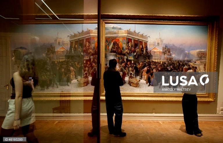 Rússia: Exposição "Tradição Russa" em São Petersburgo.