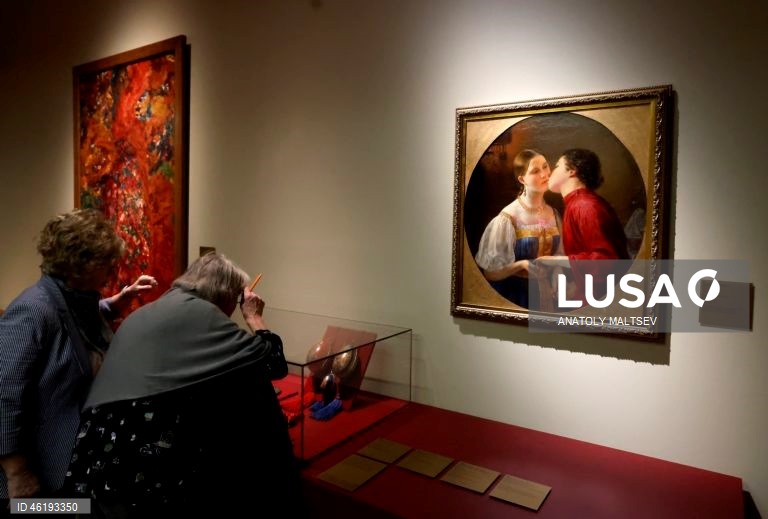 Rússia: Exposição "Tradição Russa" em São Petersburgo.