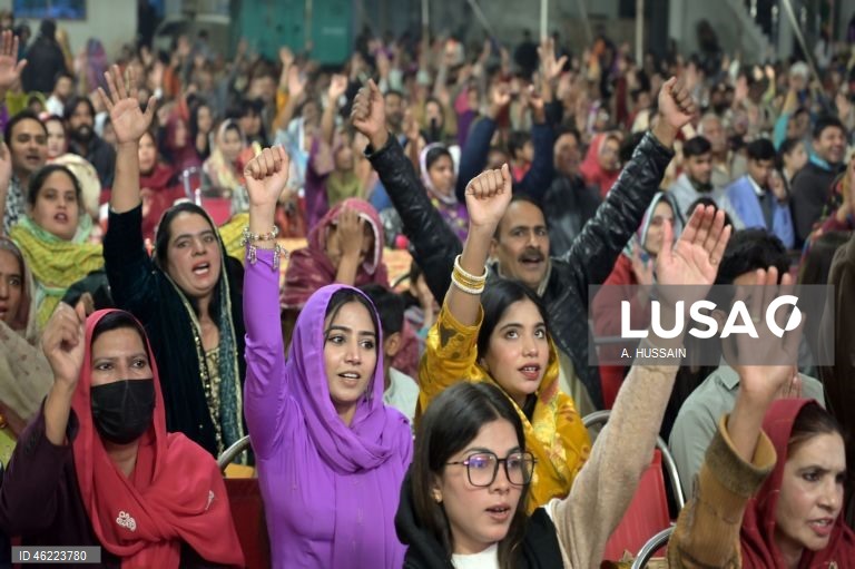 Paquistão: Preparativos para o Natal em Lahore