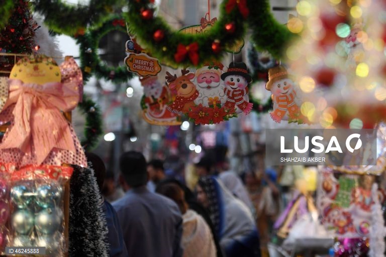 Paquistão: Preparativos para o Natal em Karachi