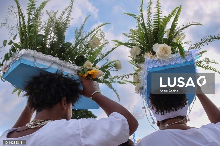 Brasil: Cerimónia em honra de Iemanjá no Rio de Janeiro