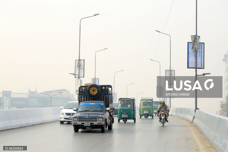 Paquistão: Nevoeiro em Peshawar