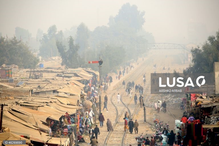 Paquistão: Nevoeiro em Peshawar