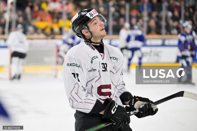 Suíça: Hóquei no gelo Spengler Cup 2025 - Collegiate Selects vs Sparta Praga