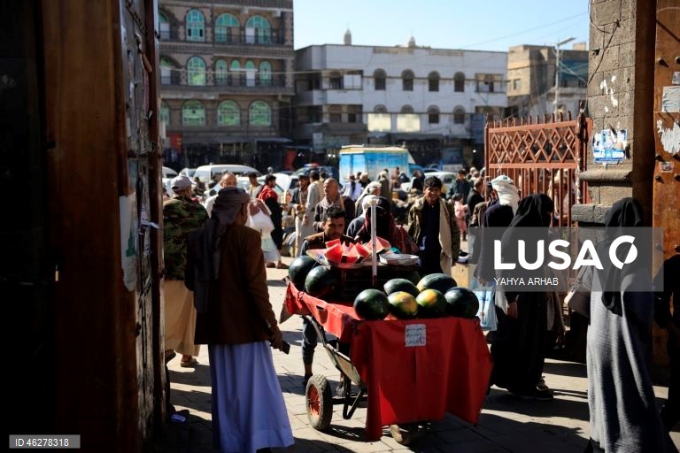 Iémen: A vida quotidiana em Sana durante o conflito que recentemente eclodiu entre o governo iemenita apoiado pela Arábia Saudita e os separatistas do sul