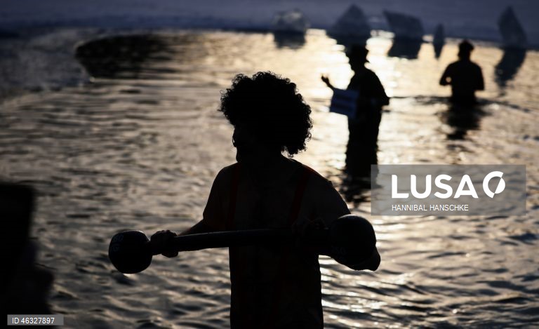 Alemanha: 40º carnaval no gelo.