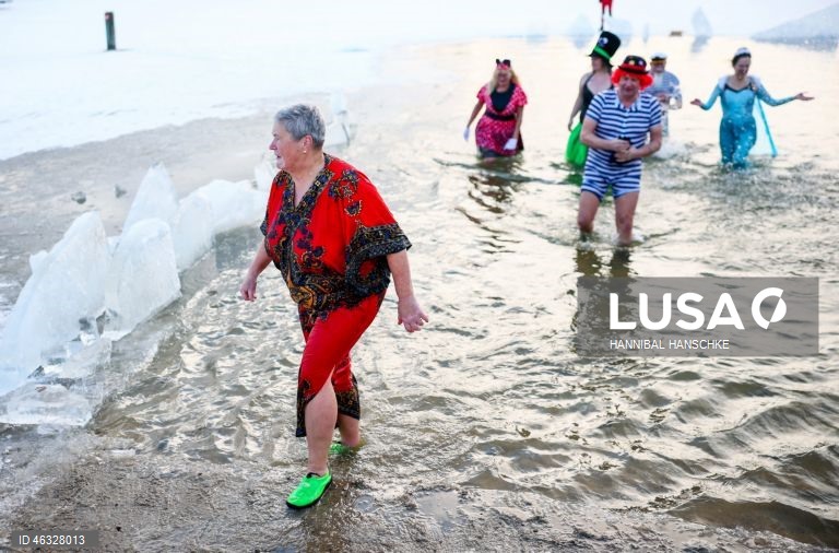 Alemanha: 40º carnaval no gelo.