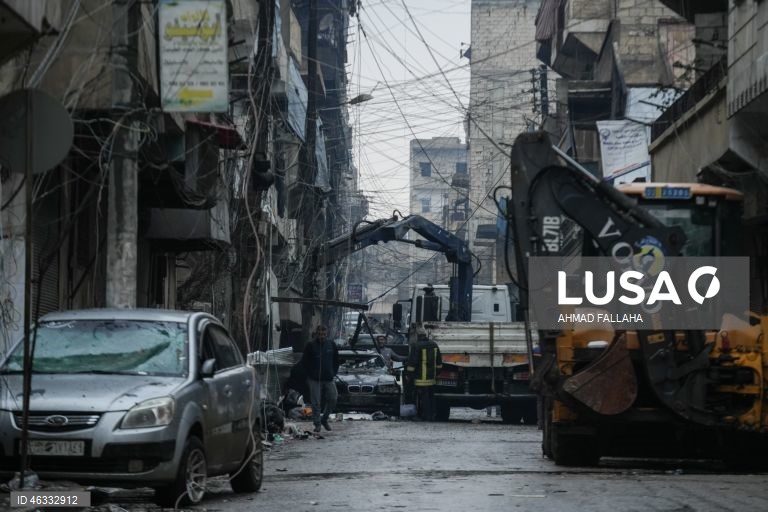 Síria: vida quotidiana em Aleppo após confrontos entre forças curdas e tropas do governo.