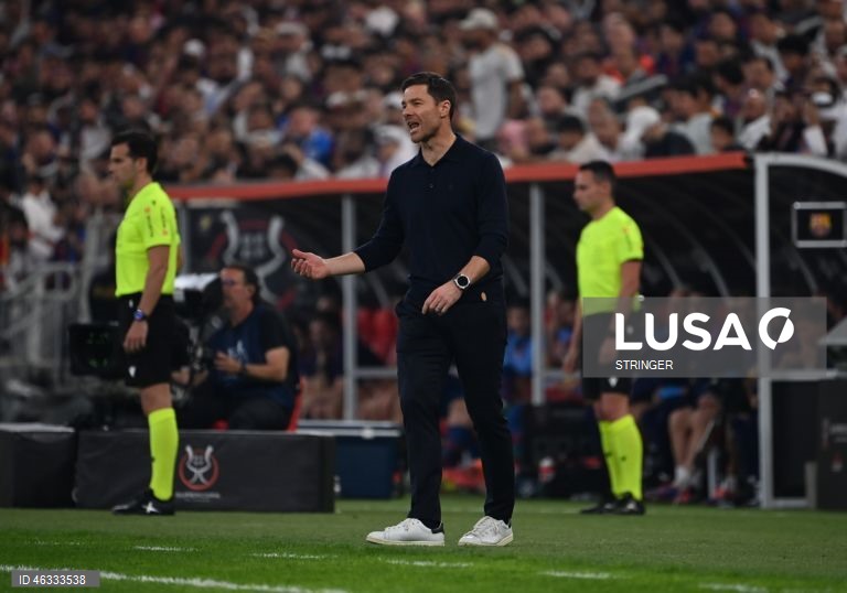 O FC Barcelona conquistou hoje a 16.ª Supertaça de Espanha de futebol da sua história, reforçando o estatuto de recordista, após vencer o eterno rival Real Madrid (3-2), com um ‘bis’ do internacional brasileiro Raphinha.