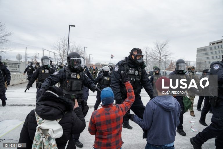 EUA: Continuam os protestos contra os agentes do ICE em Minnesota