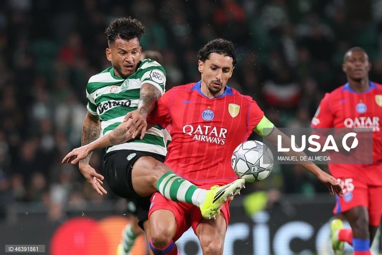 O Sporting venceu hoje em casa o detentor do cetro europeu Paris Saint-Germain por 2-1 e garantiu, pelo menos, um lugar no play-off de acesso aos oitavos de final da Liga dos Campeões em futebol.