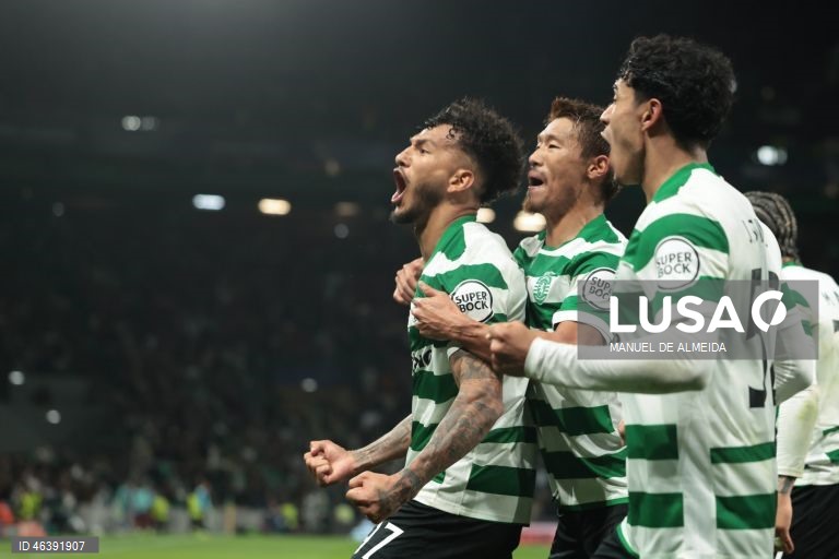 O Sporting venceu hoje em casa o detentor do cetro europeu Paris Saint-Germain por 2-1 e garantiu, pelo menos, um lugar no play-off de acesso aos oitavos de final da Liga dos Campeões em futebol.
