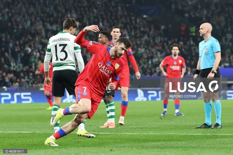 O Sporting venceu hoje em casa o detentor do cetro europeu Paris Saint-Germain por 2-1 e garantiu, pelo menos, um lugar no play-off de acesso aos oitavos de final da Liga dos Campeões em futebol.