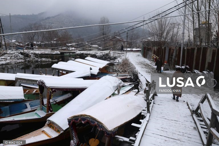 Índia: Neve em Srinagar na Caxemira