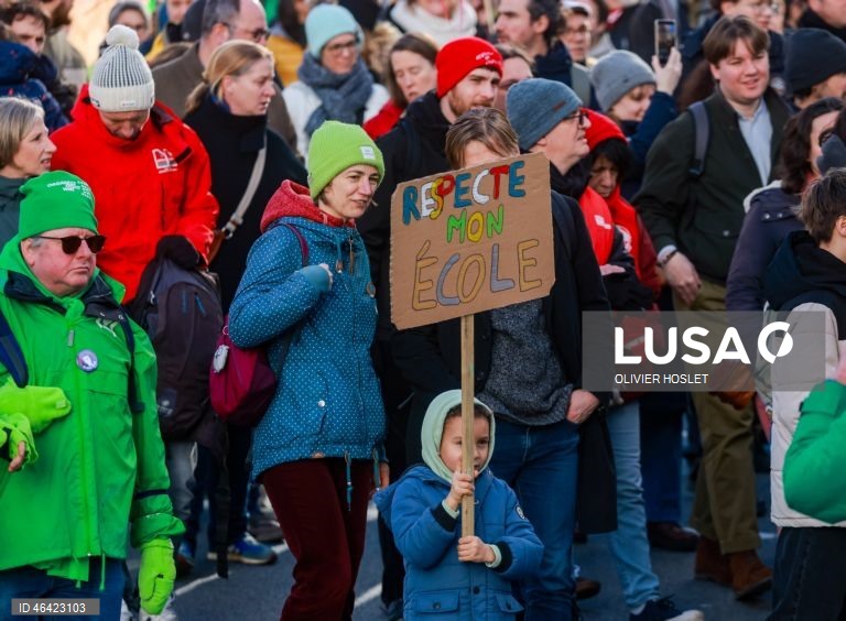 Bélgica: Manifestação em Bruxelas contra os cortes no orçamento da Educação