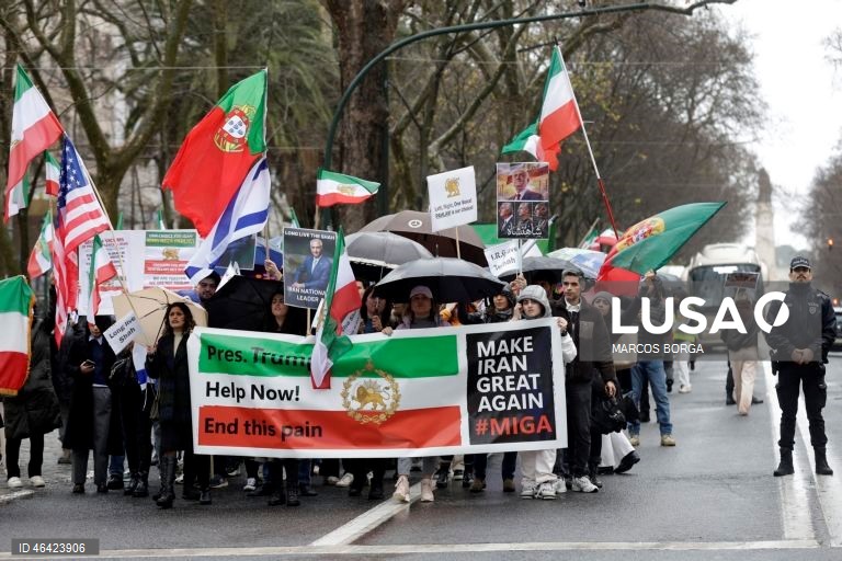 Marcha pacífica em Lisboa de apoio ao povo iraniano