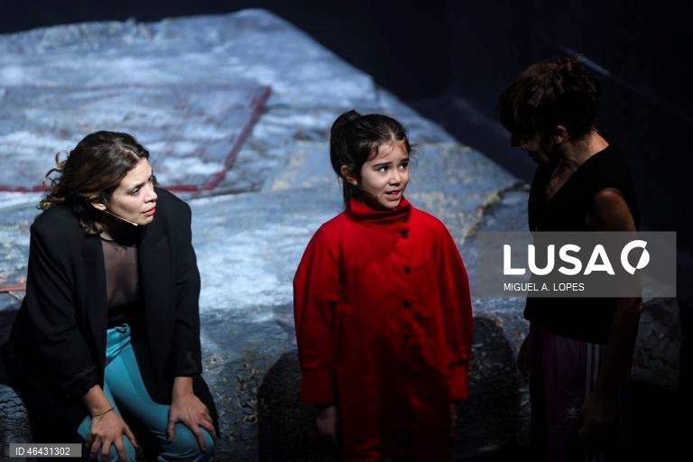 Ensaios de imprensa da peça “Justiça Cega”