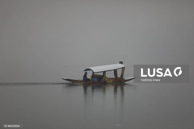 Índia: Neve em Srinagar na Caxemira