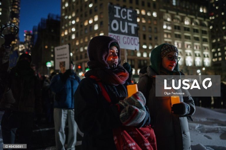 EUA: Dezenas de pessoas detidas em protesto contra o ICE no Hilton Hotel, em Nova Iorque