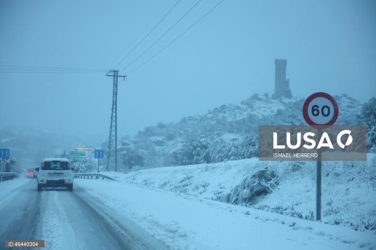 Tempestade Kristin atinge Espanha