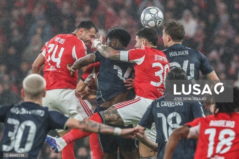 Um golo do guarda-redes Trubin, aos 90+8 minutos, qualificou hoje o Benfica para o play-off de acesso aos oitavos de final da Liga dos Campeões de futebol, garantindo um triunfo por 4-2 sobre o Real Madrid.