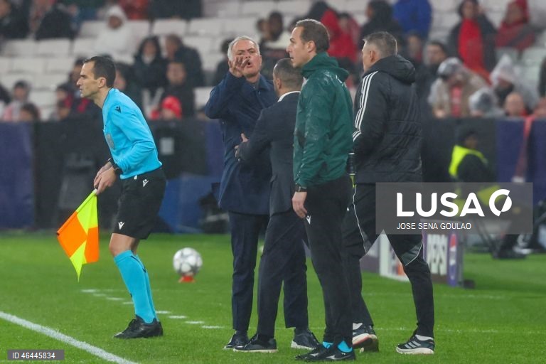 Um golo do guarda-redes Trubin, aos 90+8 minutos, qualificou hoje o Benfica para o play-off de acesso aos oitavos de final da Liga dos Campeões de futebol, garantindo um triunfo por 4-2 sobre o Real Madrid.