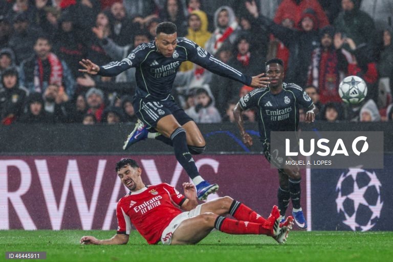 Um golo do guarda-redes Trubin, aos 90+8 minutos, qualificou hoje o Benfica para o play-off de acesso aos oitavos de final da Liga dos Campeões de futebol, garantindo um triunfo por 4-2 sobre o Real Madrid.