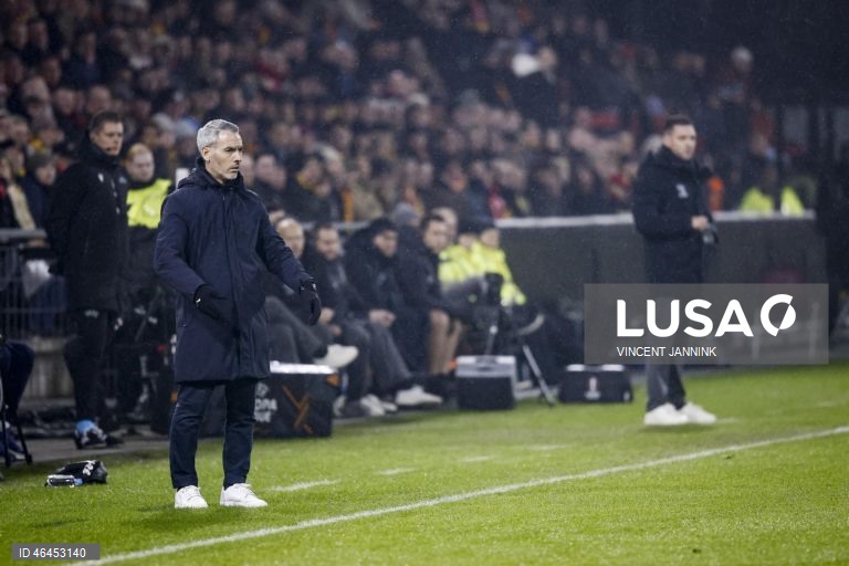 O Sporting de Braga confirmou hoje o apuramento para os oitavos de final da Liga Europa de futebol, ao empatar 0-0 em casa do Go Ahead Eagles, em jogo da oitava e última jornada da fase de liga.