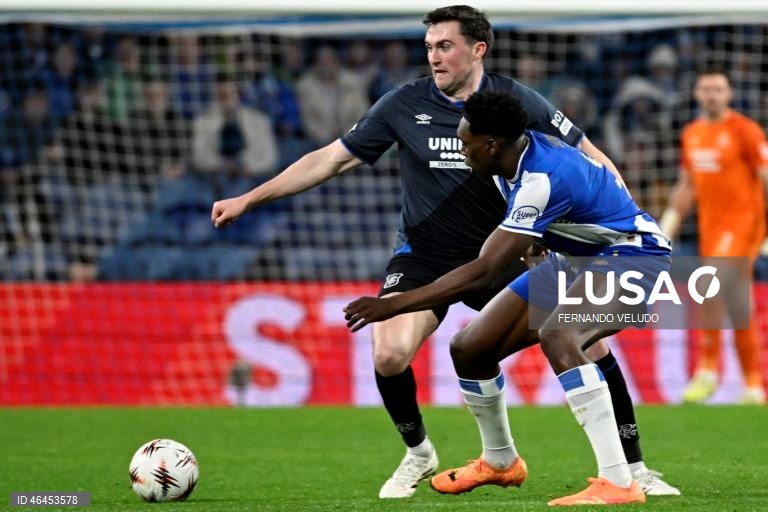 O FC Porto qualificou-se hoje de forma direta para os oitavos de final da Liga Europa de futebol, ao vencer na receção aos escoceses do Rangers por 3-1, na oitava e última jornada da fase de liga.