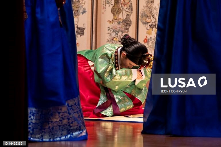 Coreia do Sul: Formatura do ensino secundário e cerimónia de maioridade