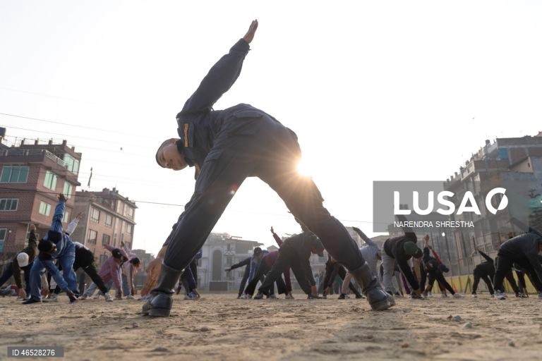 Nepal: 150 000 civis treinam antes das eleições parlamentares para apoiar na segurança 