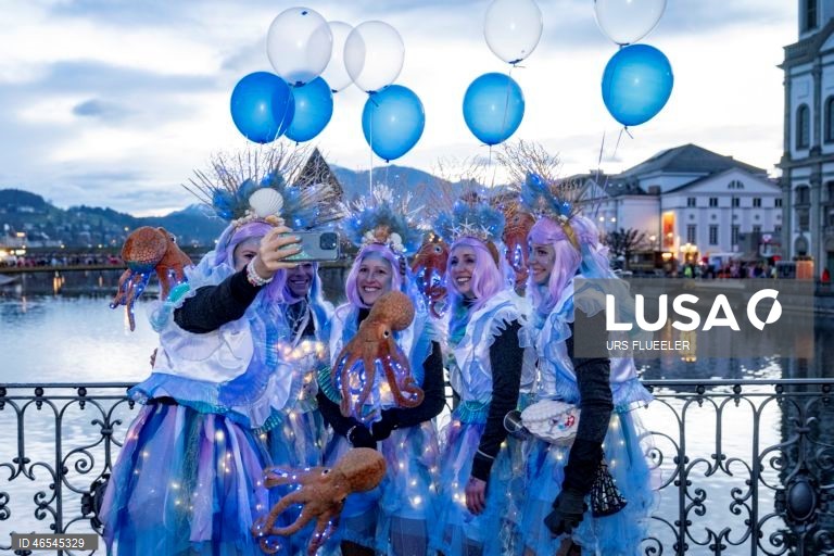 Suíça: Início do Carnaval de Lucerna