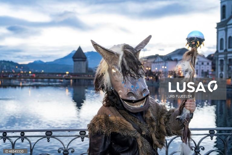 Suíça: Início do Carnaval de Lucerna