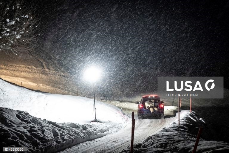 Suíça: Tradicional desfile de Carnaval no Vale de Loetschental